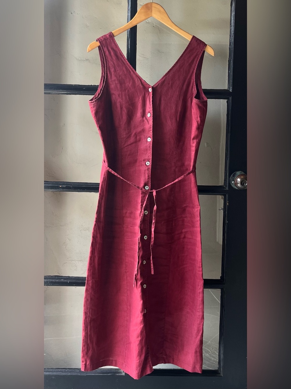 Lovely Karen Kane Maroon Linen Button Up Midi Dress